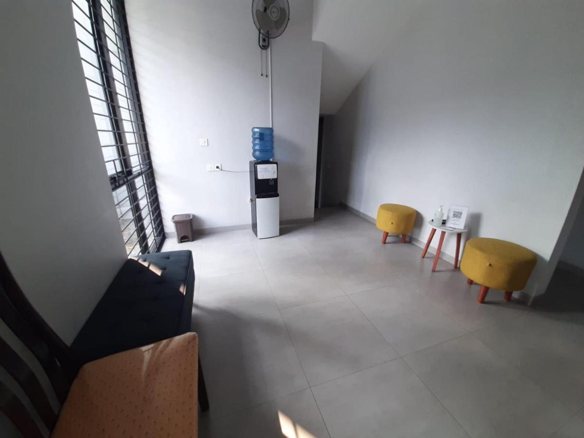 Oyo Life 92770 Cozy Puri 22 Hotel จาการ์ตา ภายนอก รูปภาพ