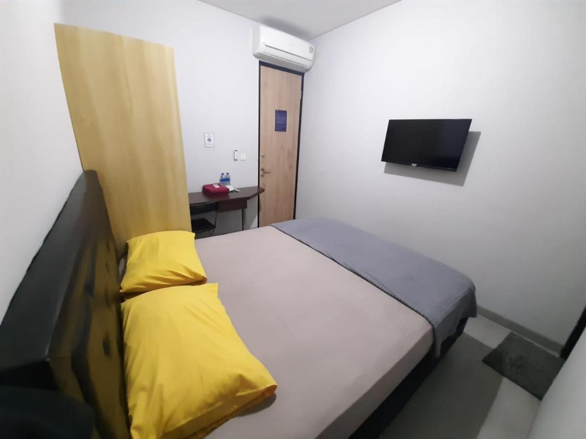 Oyo Life 92770 Cozy Puri 22 Hotel จาการ์ตา ภายนอก รูปภาพ