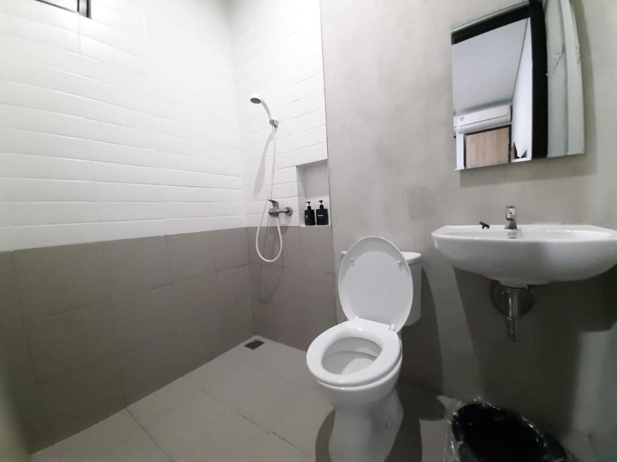 Oyo Life 92770 Cozy Puri 22 Hotel จาการ์ตา ภายนอก รูปภาพ