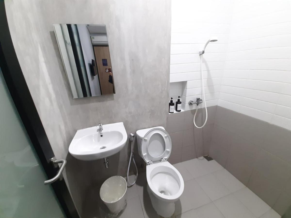 Oyo Life 92770 Cozy Puri 22 Hotel จาการ์ตา ภายนอก รูปภาพ