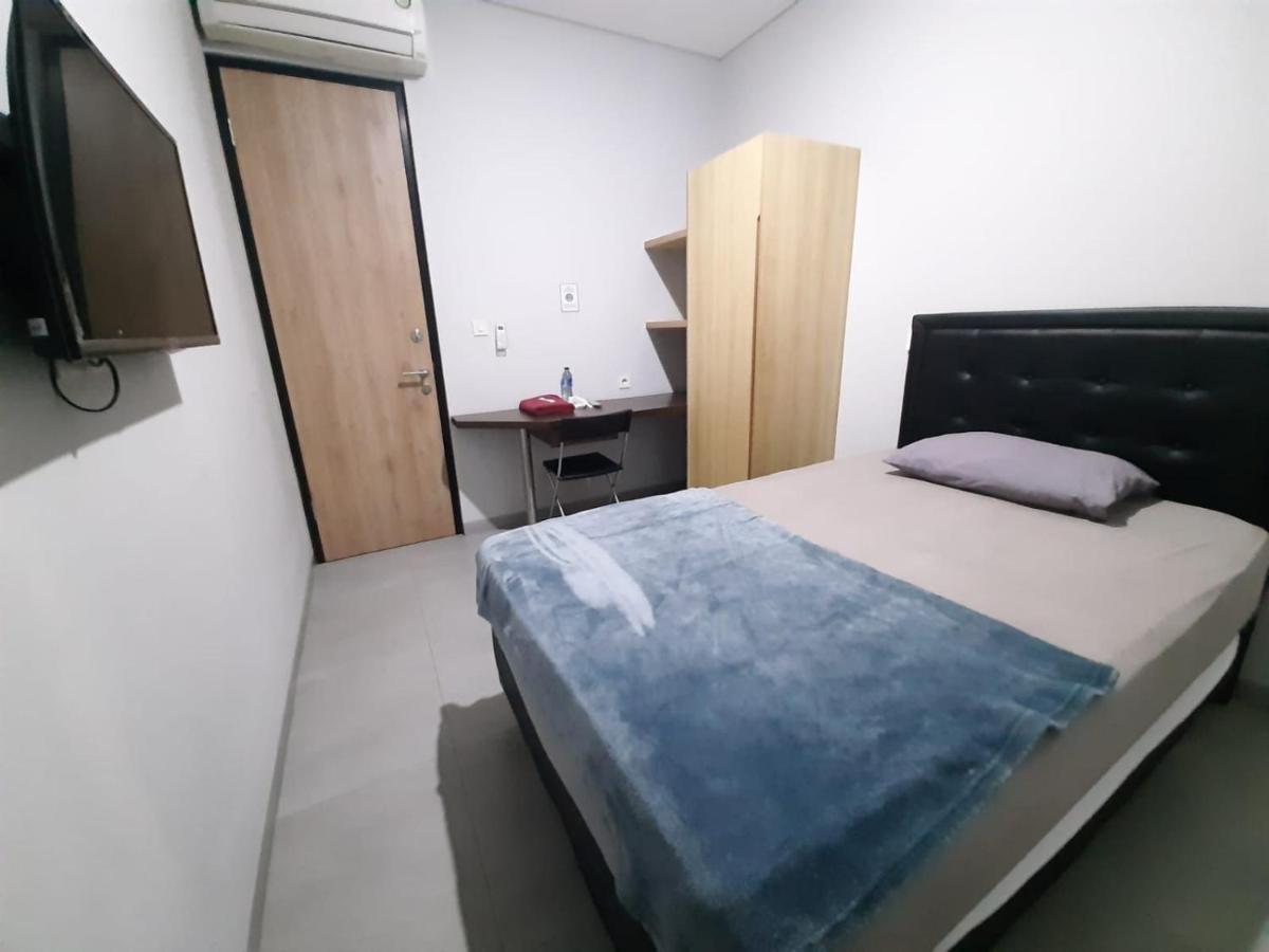 Oyo Life 92770 Cozy Puri 22 Hotel จาการ์ตา ภายนอก รูปภาพ